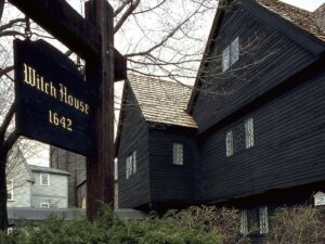 Viajes Viramundo - Salem - Witch House